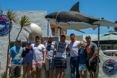 On Monday 30/11/2015, we had the pleasure of hosting a few of the players of the SHARKS,  participating in the shark cage diving tour. A fun day had by all. Namely Jaco van Tonder, Cobus Reinach, Franco Marais, Francois Kleinhans, Dale Chadwick.  On Sunday DJ, Kim Sharklady, djed for the Sharks rugby team whilst they enjoyed lunch at Wildekrans Restaurant "OPEN" which was enjoyed by all.